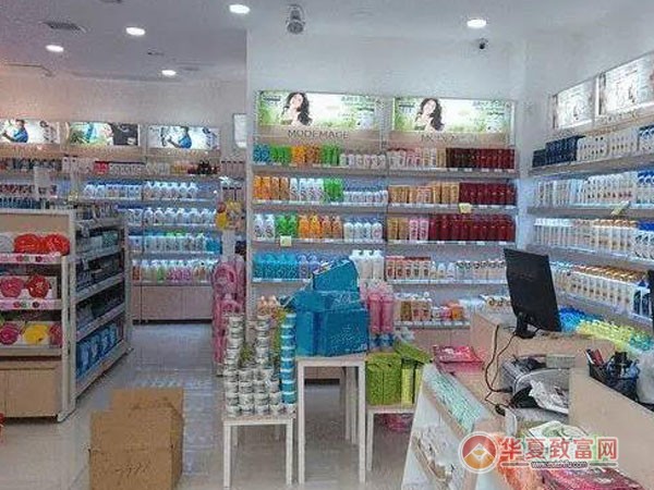 如何合理利用日化店塑料制品銷售，實(shí)現(xiàn)環(huán)保與經(jīng)濟(jì)效益雙贏